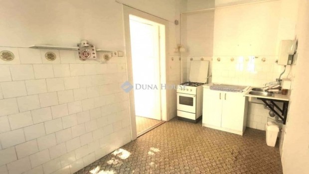 Szombathelyi elad� 67 nm-es lak�s