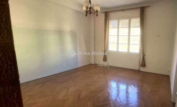 Szombathelyi elad� 67 nm-es lak�s