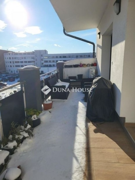 Szombathelyi elad� 68 nm-es lak�s