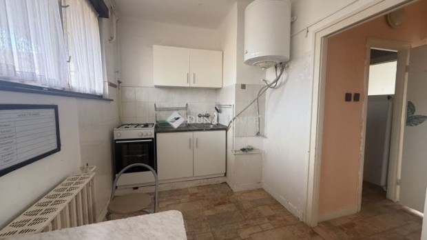 Szombathelyi elad� 69 nm-es lak�s