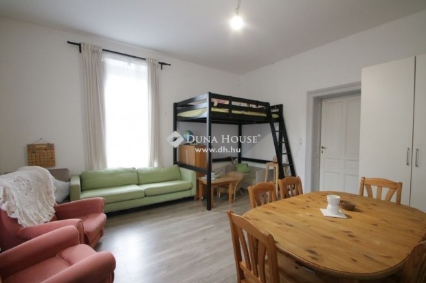 Szombathelyi elad� 88 nm-es lak�s