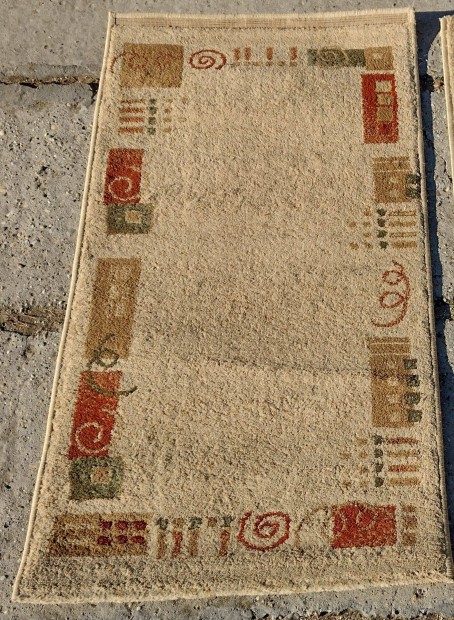 Sz�nyeg elad�! 110 x 60 cm