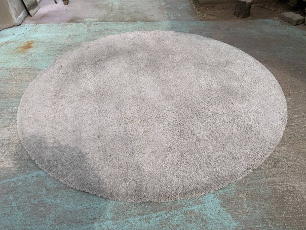 Sz�nyeg elad�. �r ; 5900.- forint