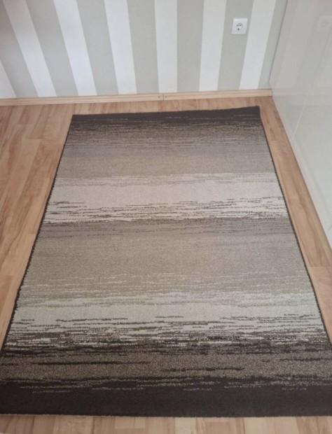 Szőnyeg megkímélt állapotban eladó 200x140