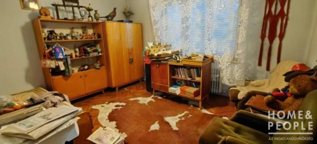 Sz�regen csal�di h�z elad�! - Szeged