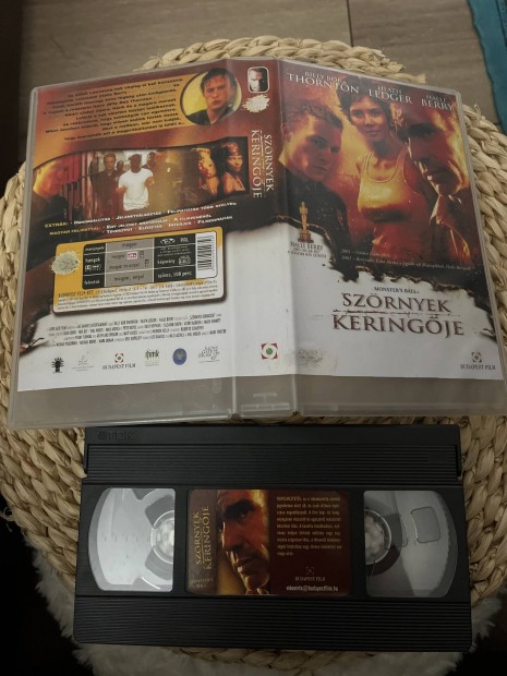 Szrnyek keringje vhs m