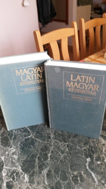 Sztr latin-magyar, magyar-latin