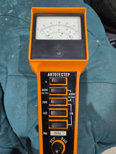 Szovjet gy�rtm�ny� Autoteszter ()