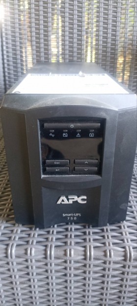 Szünetmentes tápegység Apc Smt 750 tiszta szinuszos inverter