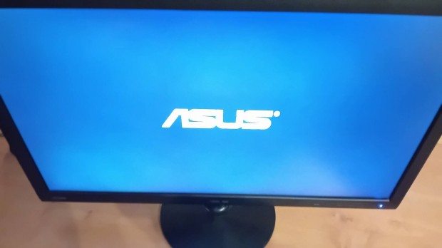 Szuper Asus VS247 24" monitor DVI HDMI VGA flhallgat csatlakozk