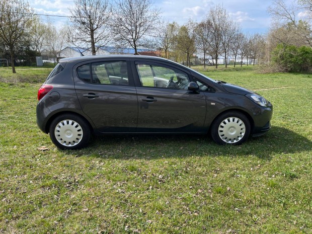 Szuper �llapot� Opel Corsa E kev�s kil�m�terrel elad�
