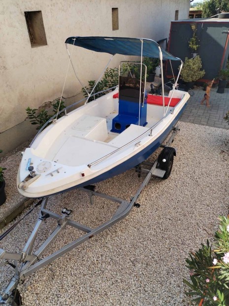 Szuper llapot motorcsnak 30LE motorral, Bimini tetvel