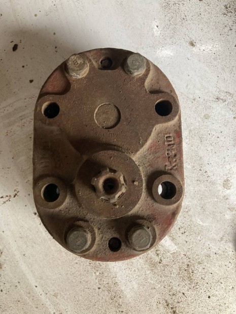 T150 traktor alkatrszek