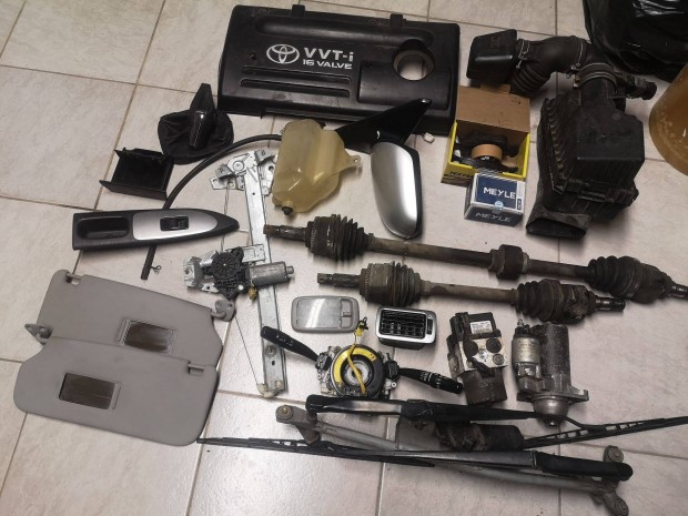 T22 1.6VVTI Avensis alkatr�szek