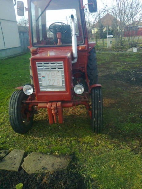 T25 -ös kistraktor eladó,friss műszakival
