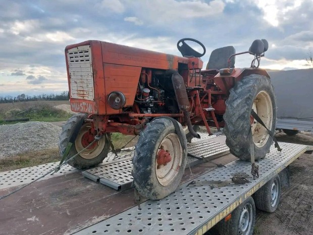 T25 kis traktor 