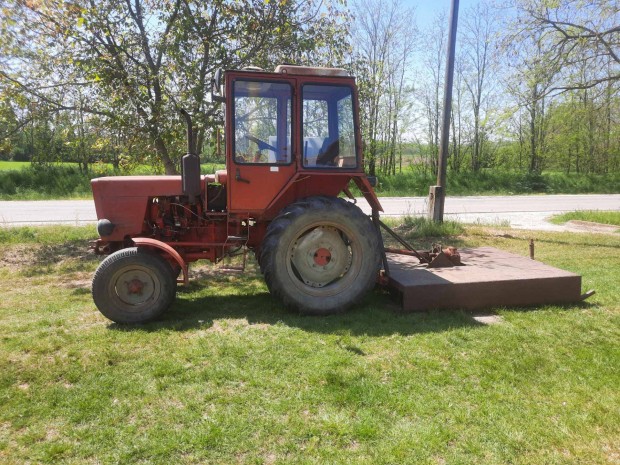T25 kistraktor traktor szrzz