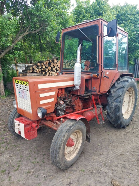T25 traktor elad