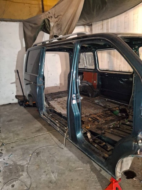 T5 caravell 2008 vjrat karosszria s alkatrszek