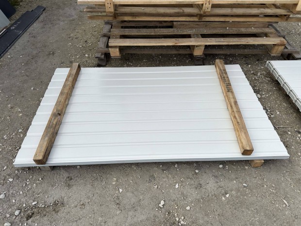 T8 trap�zlemez, 0,5mm vastags�ggal, RAL9002 sz�nben k�szletr�l !