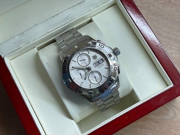 TAG Heuer Aquaracer Chronograph 43 fehér színben Lgsw