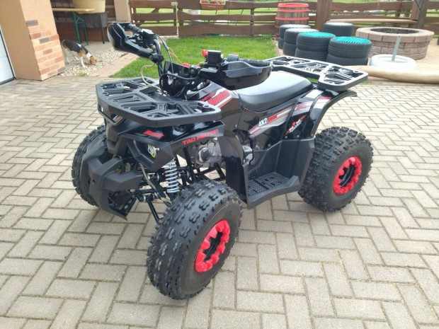 TAO Hunter Quad 125ccm fekete, 110km-el eladó. Nagy testű gyerek quad
