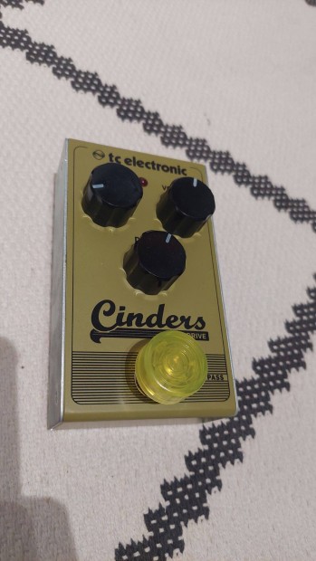 TC Electronic Cinders overdrive gitr pedl elad!