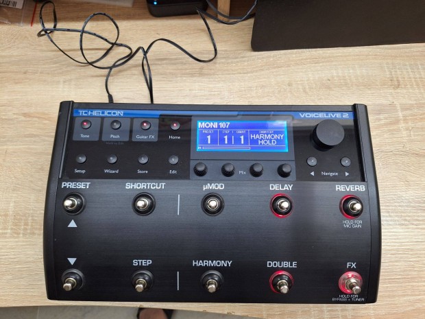 TC Helicon Voicelive 2 nek, gitr multieffekt