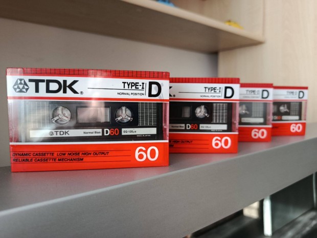 TDK D 4 db kazetta bontatlan