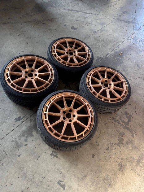 TEC-SSW GT8 8,5X19 ET45 5X112 66.5 gyri fnyezssel elad!!