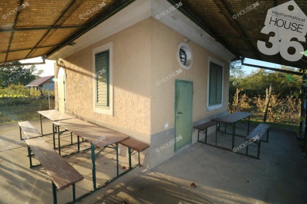 T�GLA �P�LET, PR�SH�Z, PINCE, 4996 m2-es TER�LETTEL ELAD�!