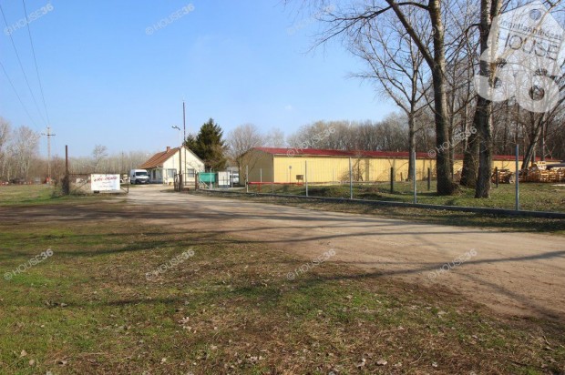 TELEPHELY ELAD�! (29665 m2 telekter�let!)