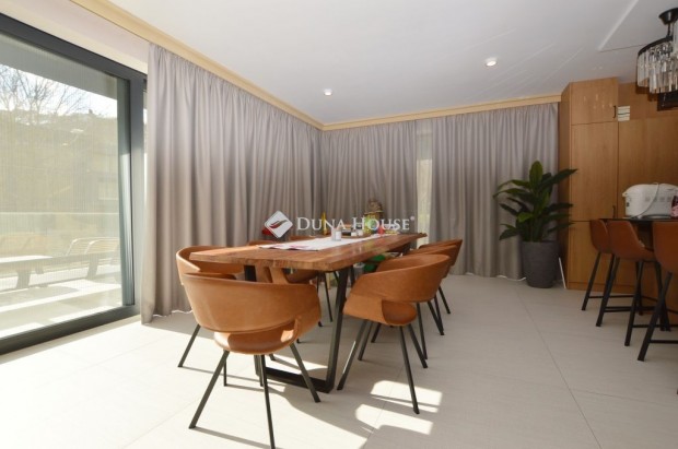 TERM�SZETK�ZELI LUXUS PENTHOUSE H�RSHEGYEN, Budapest 2. ker.