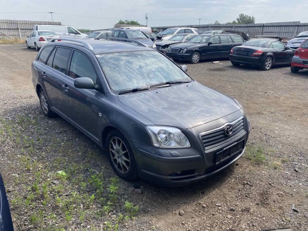 TOYOTA AVENSIS elad