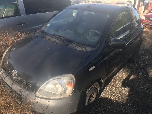 TOYOTA YARIS 1,0 BAL K, MANUAL elad�