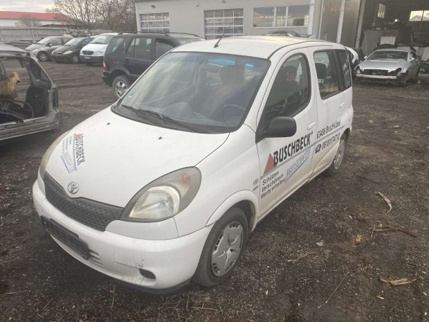 TOYOTA YARIS 1,3 16V BAL K, MANUAL elad�