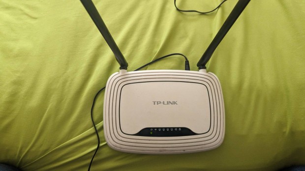 TP-Link 300 Mbps Wireless N Router TL-WR841N