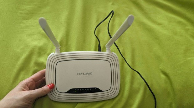 TP-Link 300 Mbps Wireless N Router TL-WR841N