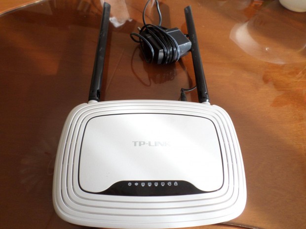 TP-Link 300 Mbps Wireless N Router adapterrel egytt