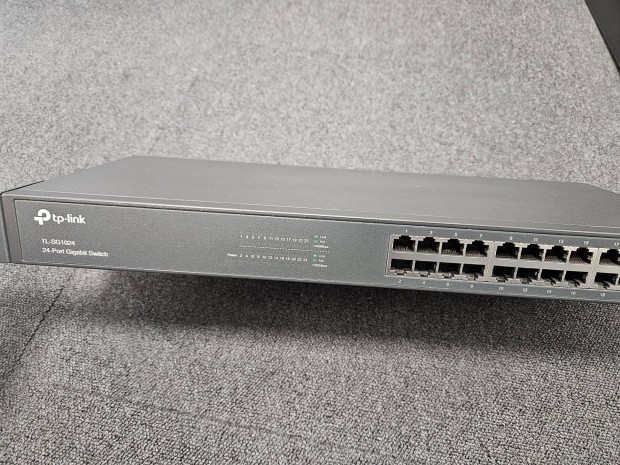 TP-Link TL-SG1024 Network Switch