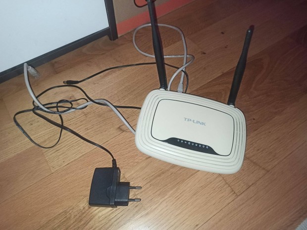 TP-Link TL-WR841N Router