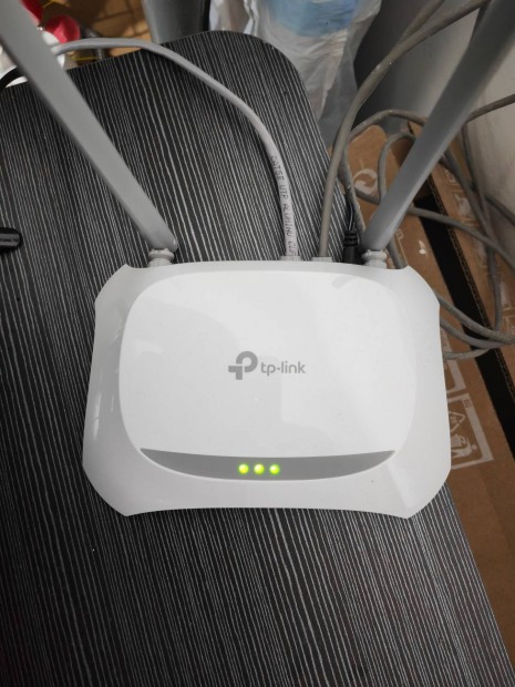 TP Link WR84ON WiFi router. 300mb/s