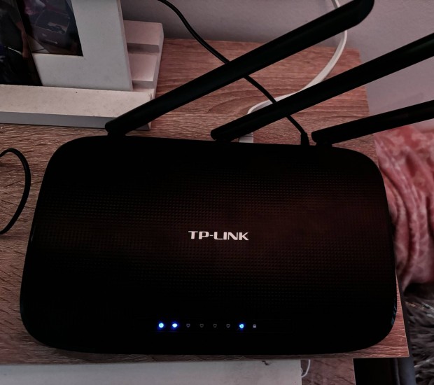TP-Link WR940N wifi router