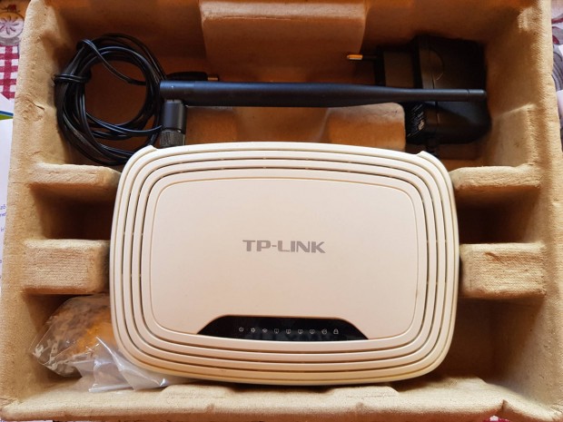 TP-Link (TL-WR741ND) router elad!