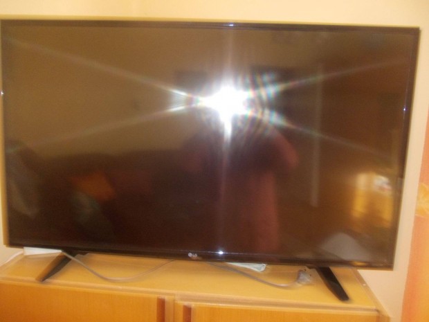 TV LG 110 cm