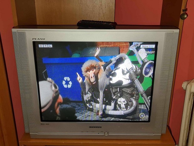 TV, Samsung Flat 70 cm, 4:3, sk kpcsves, CRT, keskeny kivitel !