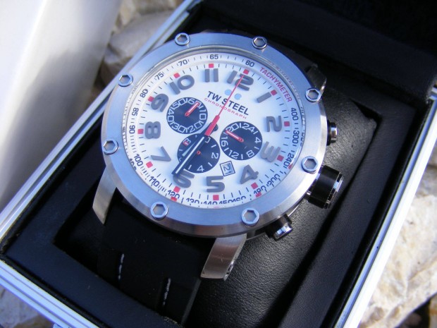 TW Steel Grandeur Tech Chronograph karra ra