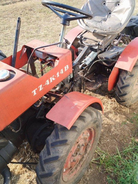 TZ-4K kertitraktor alkatrsz