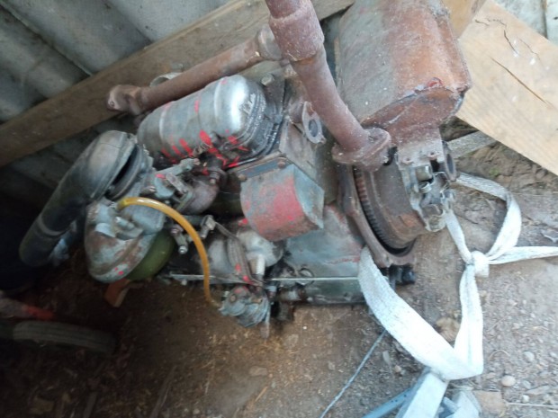 T-012-es motor bontsra
