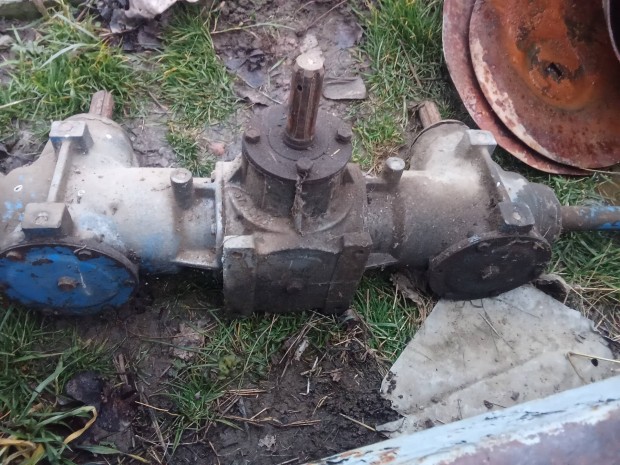 T 088 tr�gyasz�r� hajt�m�h�z elad�,